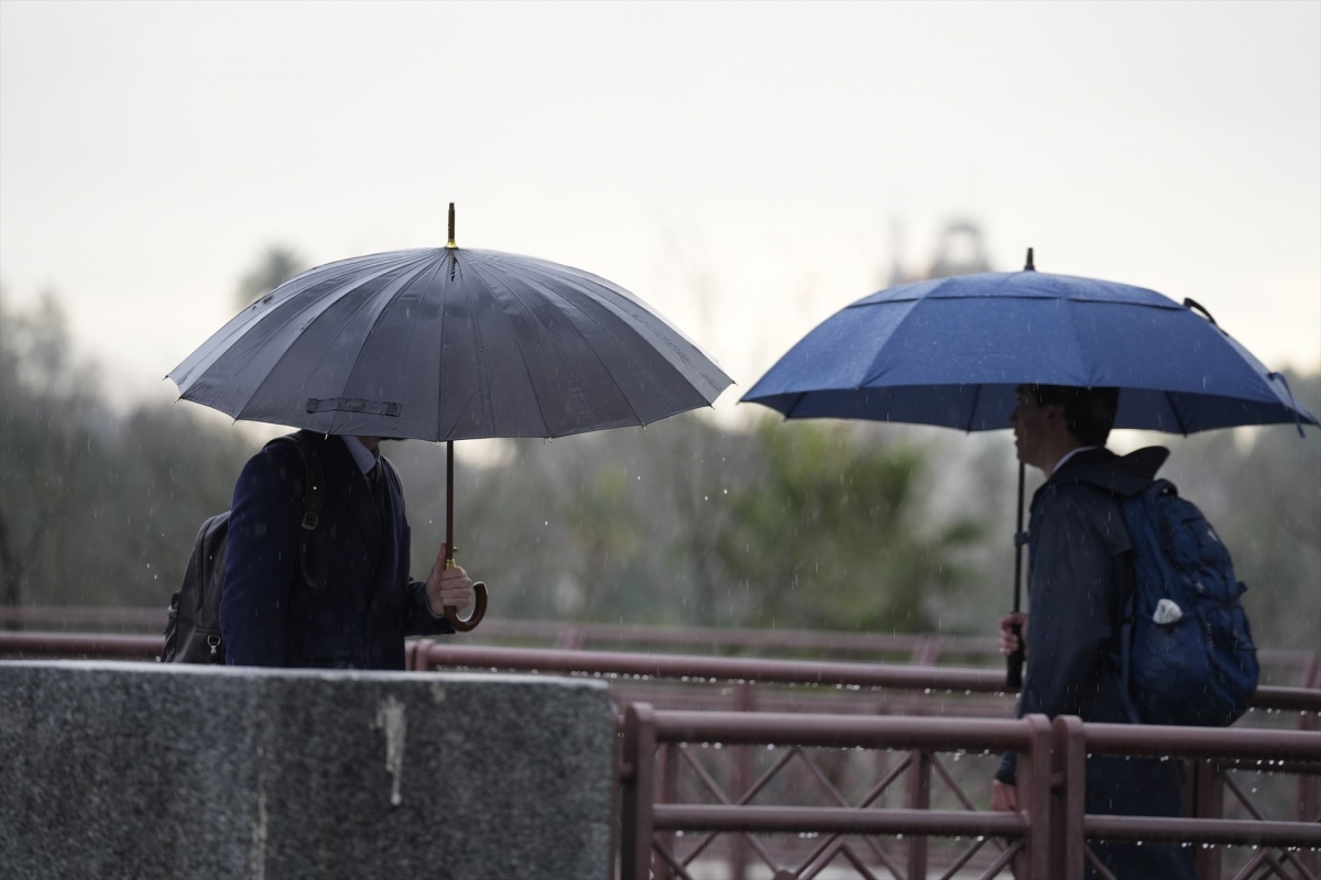 La Aemet eleva la alerta por lluvias en el Noroeste y amplía los avisos por tormentas a toda la Región
