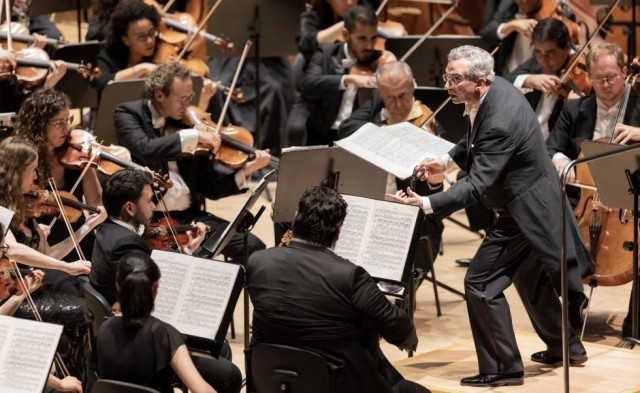 Les Arts despide su programación sinfónica de 2025 con la 'Octava' de Bruckner 