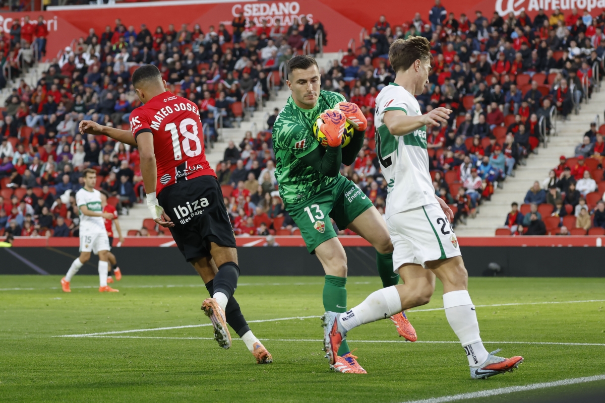 El de este sábado no fue el meejor partido de Iñaki Peña - Foto: EFE El de este sábado no fue el meejor partido de Iñaki Peña