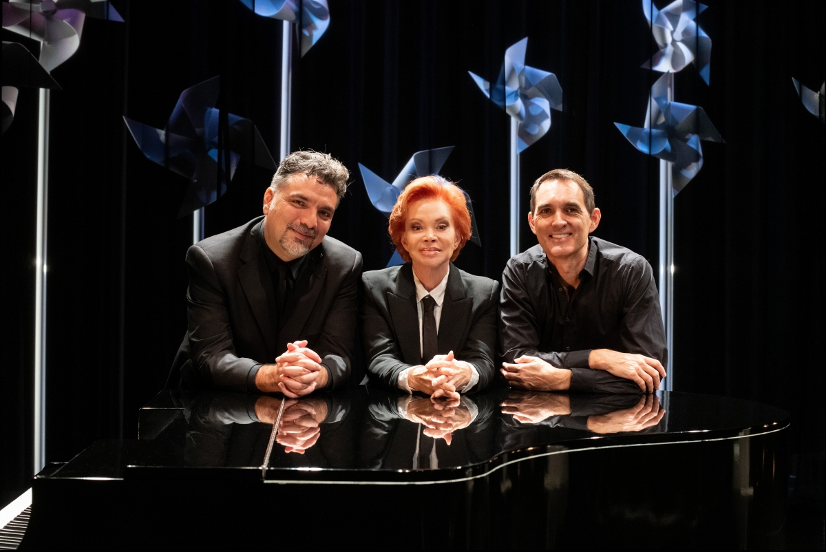 Juan Carlos Rubio, el creador que pone el foco en las “otras protagonistas”, por partida triple en València