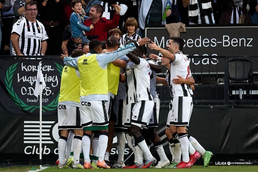 El Castellón quiere seguir volando alto y doblegar al Mirandés