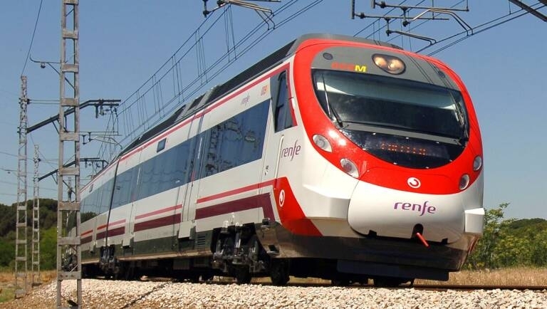 Renfe ofrece cambios y devoluciones gratuitas a los viajeros afectados por la alerta roja