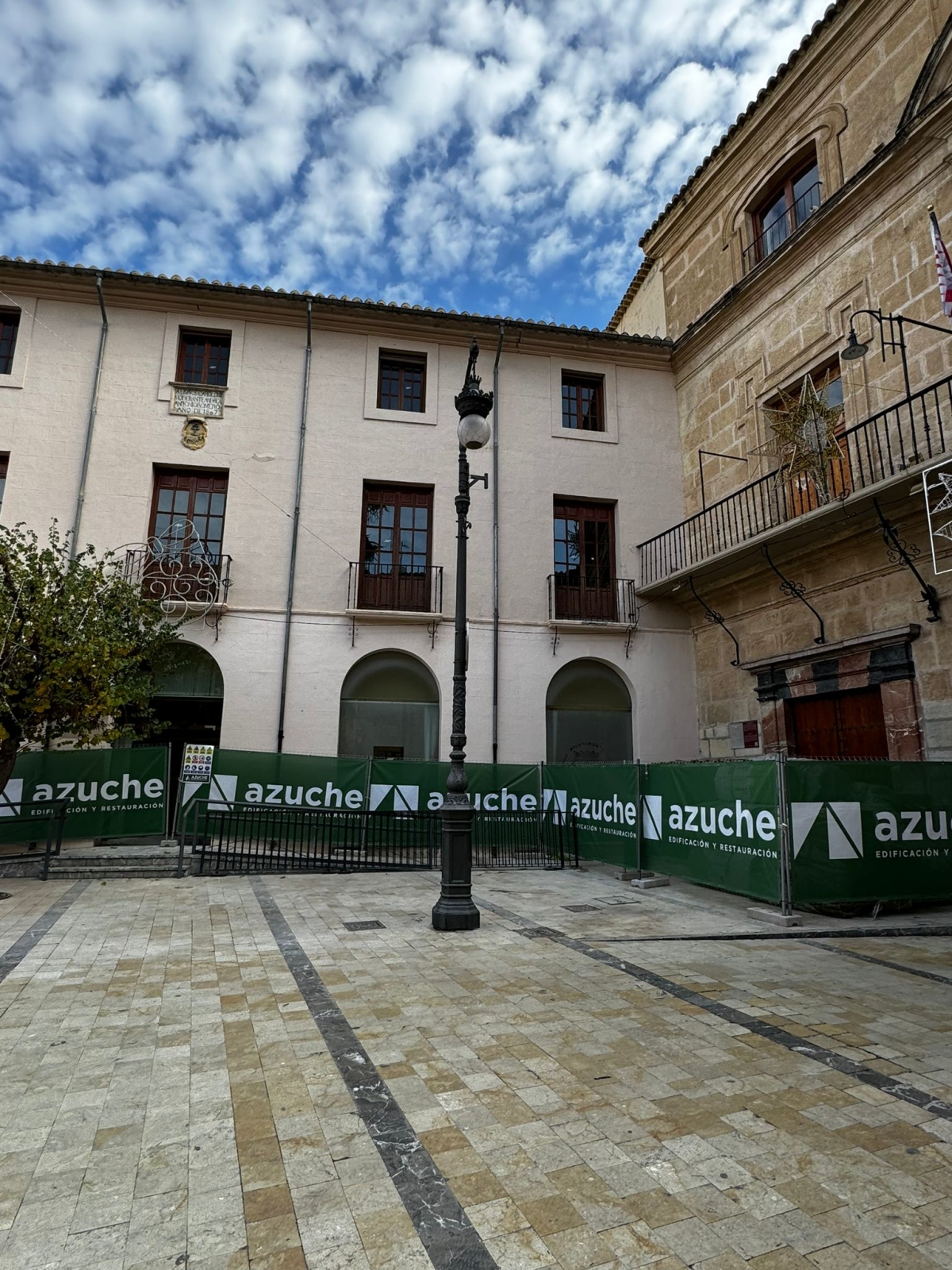 Restauran la histórica fachada del Ayuntamiento de Caravaca de la Cruz
