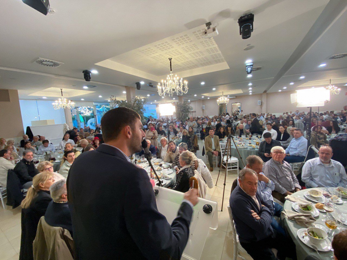 Más de 500 afiliados de Vox se conjuran en la comida de Navidad en Murcia para 