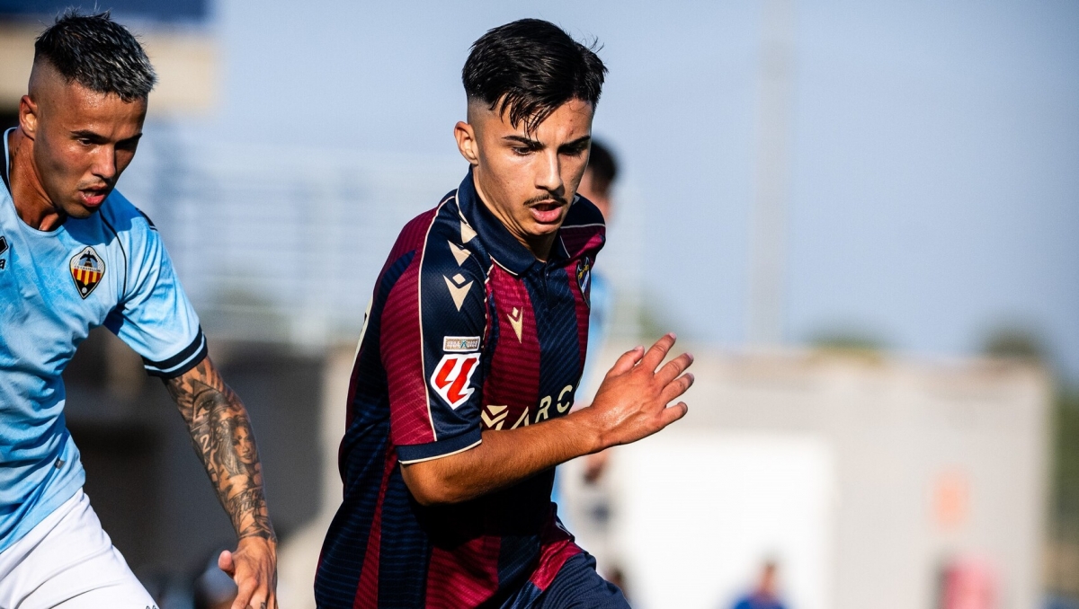 El Levante se verá las caras en León con el hijo de Calero y su canterano Paco Cortés