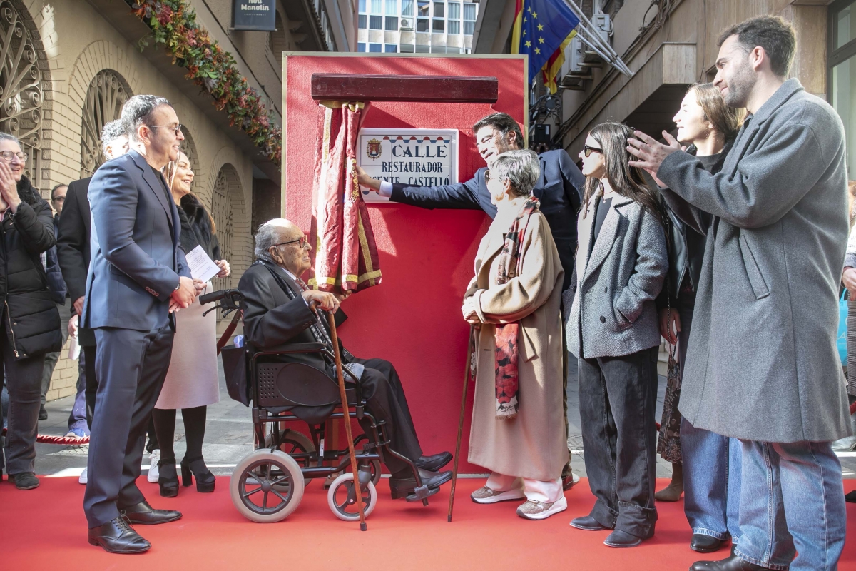 El restaurador Vicente Castelló, fundador del Nou Manolín, ya tiene su calle en Alicante