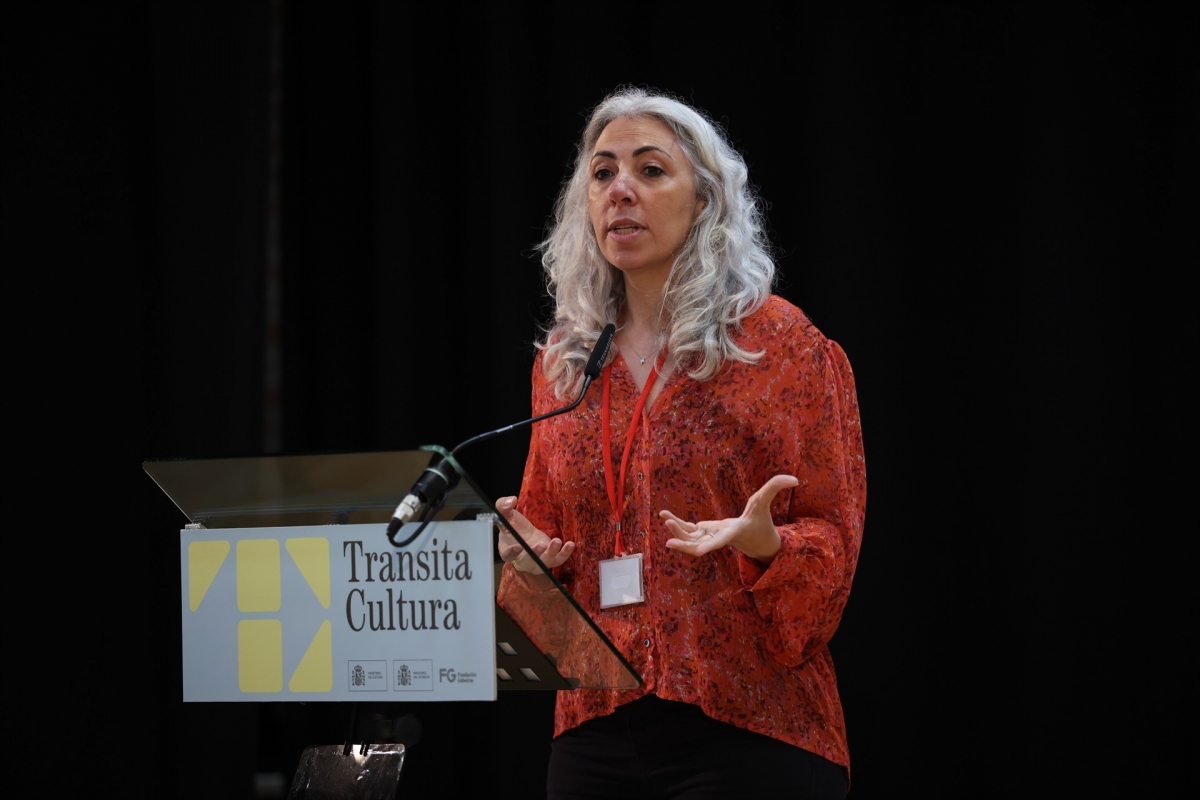 La directora general de Derechos Culturales del Ministerio de Cultura, Jazmín Beirak, en la presentación de Transita Cultura.
