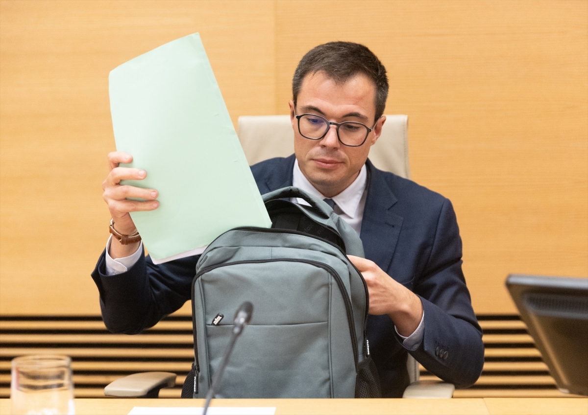 El secretario autonómico de Presidencia declara que desconocía el paradero de Mazón el día de la Dana