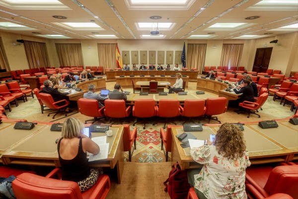 PP y Vox cargan contra Escrivá como gobernador del Banco de España por falta de independencia