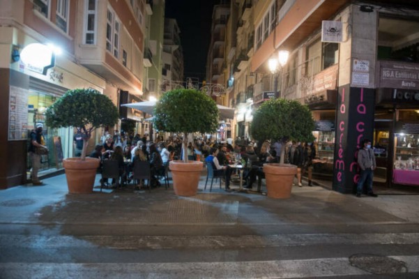 La Fiscalía rechaza los recursos frente a la ZAS del Centro de Alicante; los vecinos instan su aplicación 