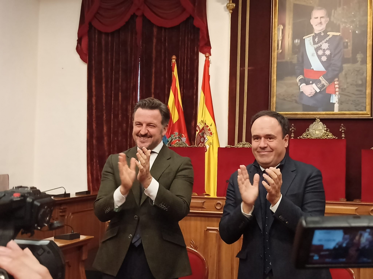 Pérez Llorca firma en Elche el convenio del Tram, pero sin novedades, y abre la puerta a lo privado para su gestión