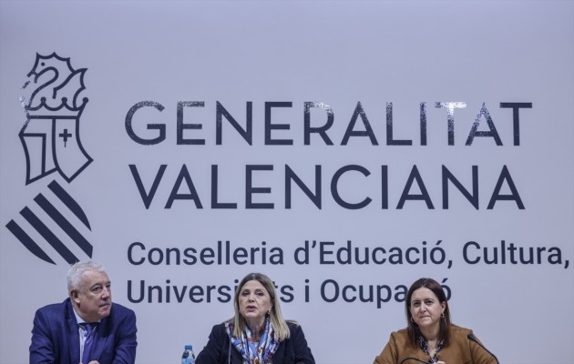 Autoridad docente, limitación de móviles y mediación, claves del decreto de 