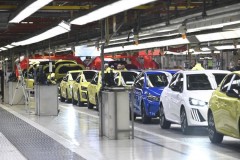Stellantis gana 670 millones hasta junio, frente a pérdidas del año anterior, por mayores volúmenes