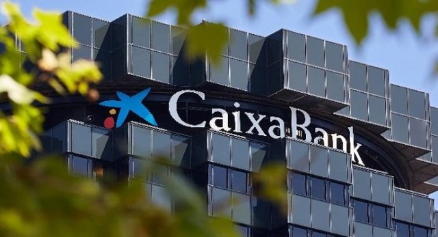 CaixaBank gana 5.891 millones en 2025, un 1,8% más
