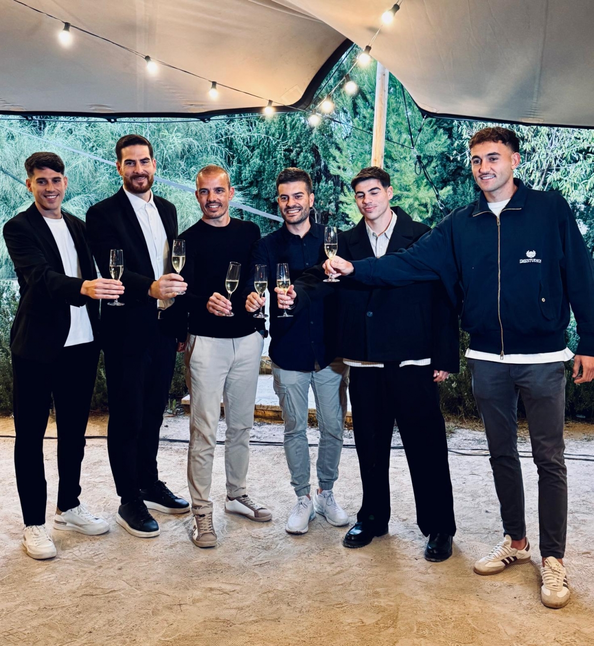 Generalitat, Diputación y Ayuntamientos de toda la provincia arropan al Hércules CF en el tradicional brindis navideño