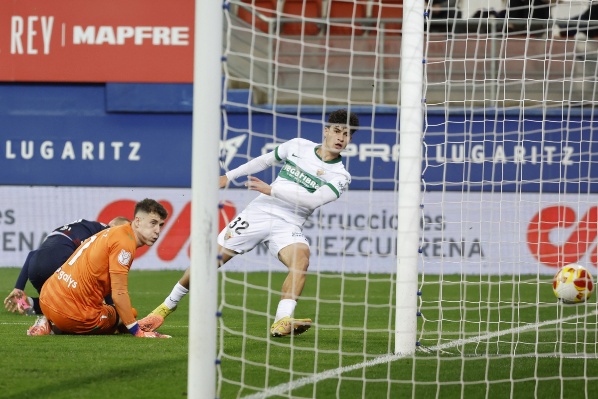 El Elche CF sobrevive al frío y ya está en los octavos de final de la Copa del Rey