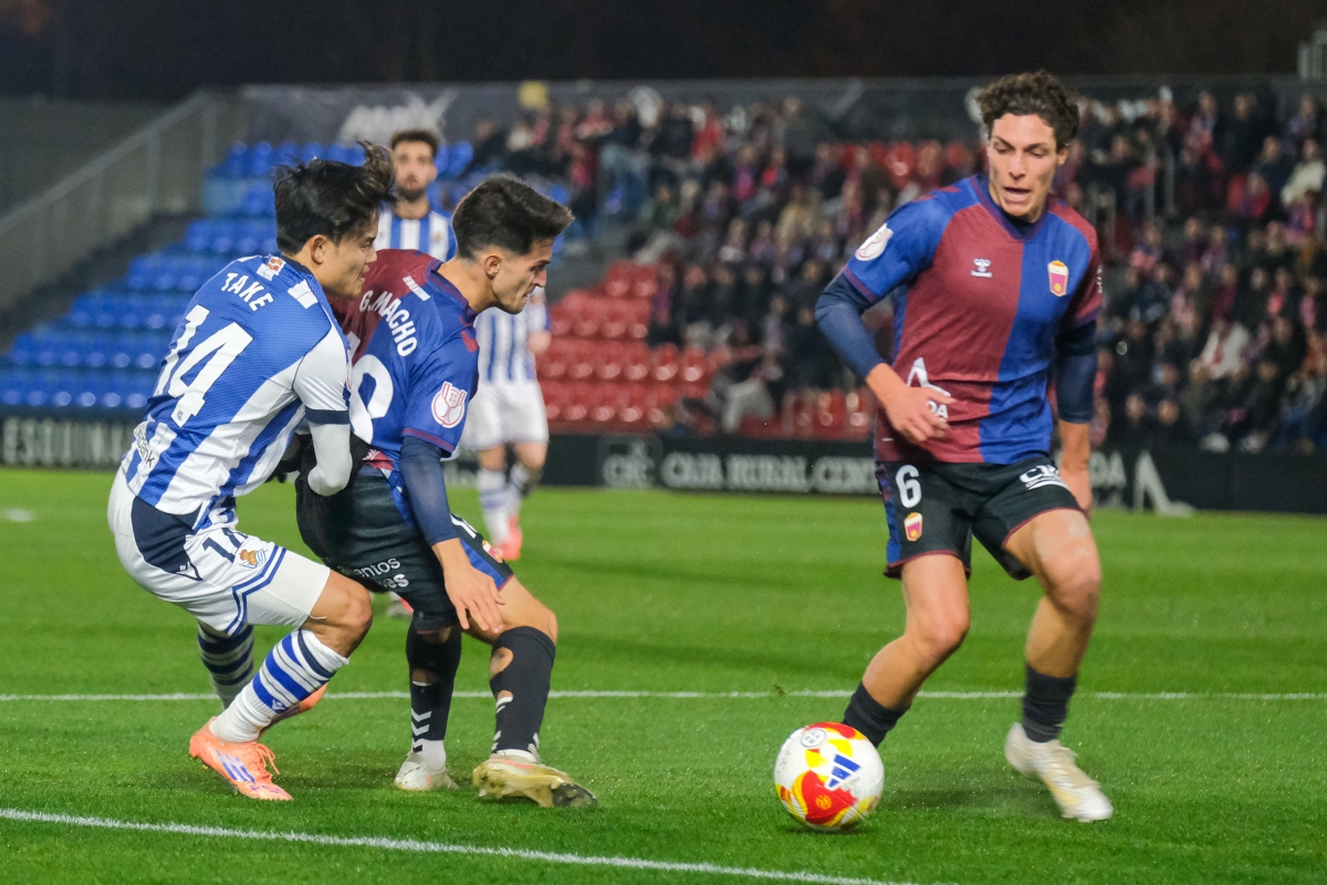 El CD Eldense vende cara la eliminación copera