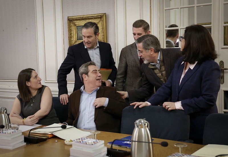 PP y Vox aprueban la reforma del Reglamento de Les Corts, que permitirá rebajar el presupuesto de los entes estatutarios vía enmiendas