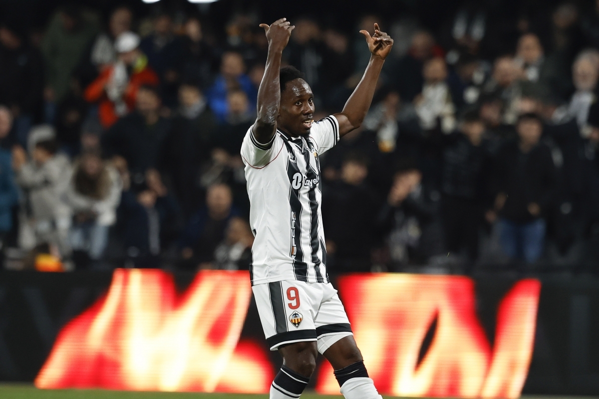 Voulgaris defiende a Camara: “En España muy poca gente tiene idea de lo que es un buen 9