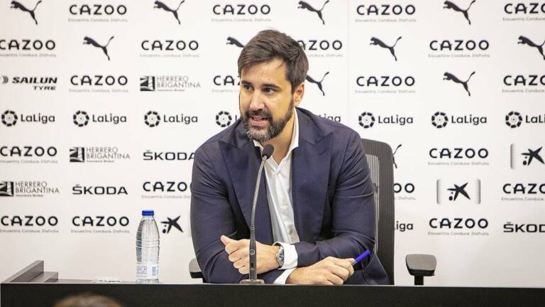 Solís desvela conversaciones para recibir una compensación por el documental de Vinícius