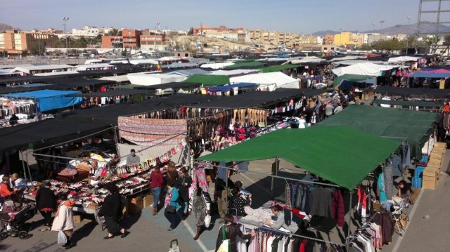 Alicante abre sus mercadillos en Nochebuena y Nochevieja y los mercados el 23 de diciembre