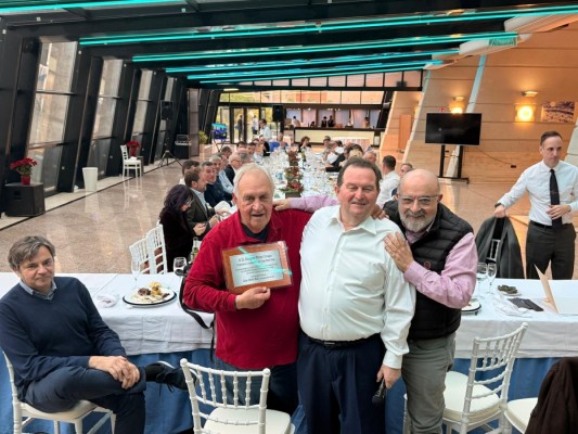 Los directores de hotel de Benidorm celebran su encuentro anual en el Gran Hotel Bali y rinden homenaje a Joaquín Pérez Crespo