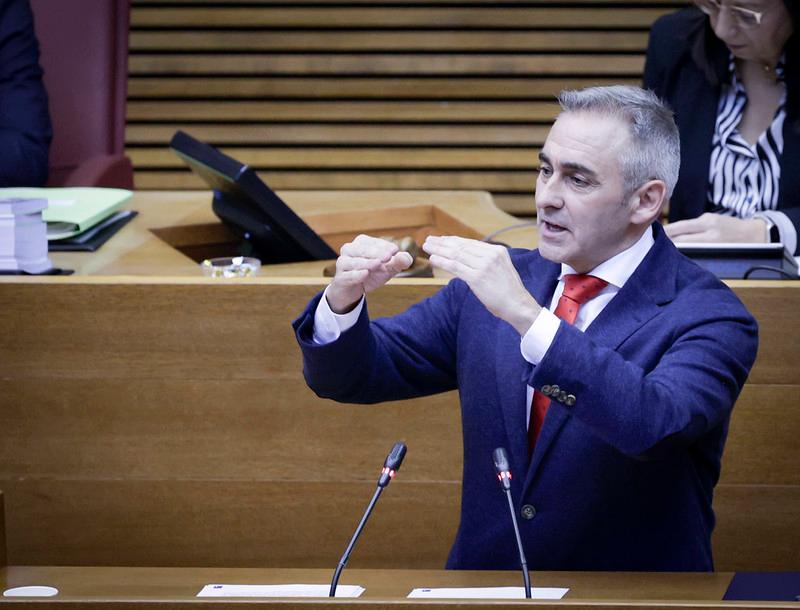 Barrachina anuncia un impulso de 50 millones de euros para modernizar explotaciones y exige un Pacto Nacional del Agua basado en criterios técnicos - Barrachina anuncia un impulso de 50 millones de euros para modernizar explotaciones y exige un Pacto Nacional del Agua basado en criterios técnicos