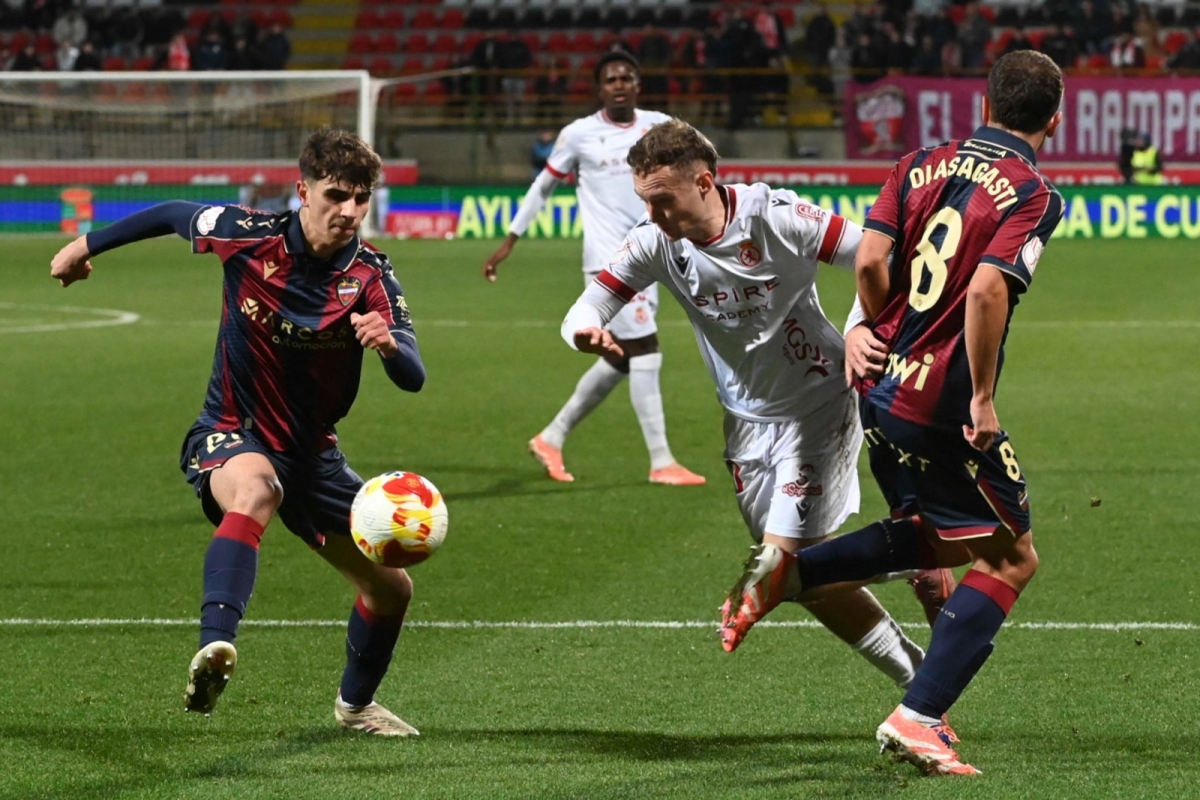  El Levante tira la Copa y pide a gritos un entrenador 