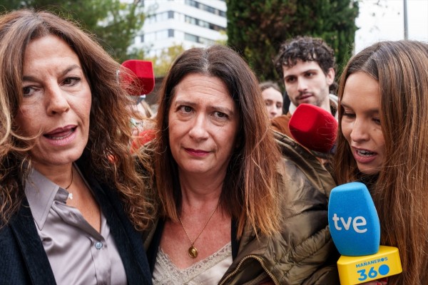 La UCO registró tres domicilios relacionados con Leire Díez tras ser detenida por las presuntas comisiones de la SEPI