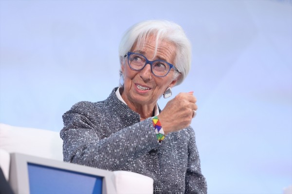 El BCE cumple con lo esperado por los mercados y mantiene los tipos por cuarta vez en el 2%