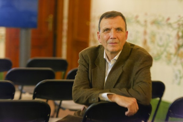 Enrique Lluch: 