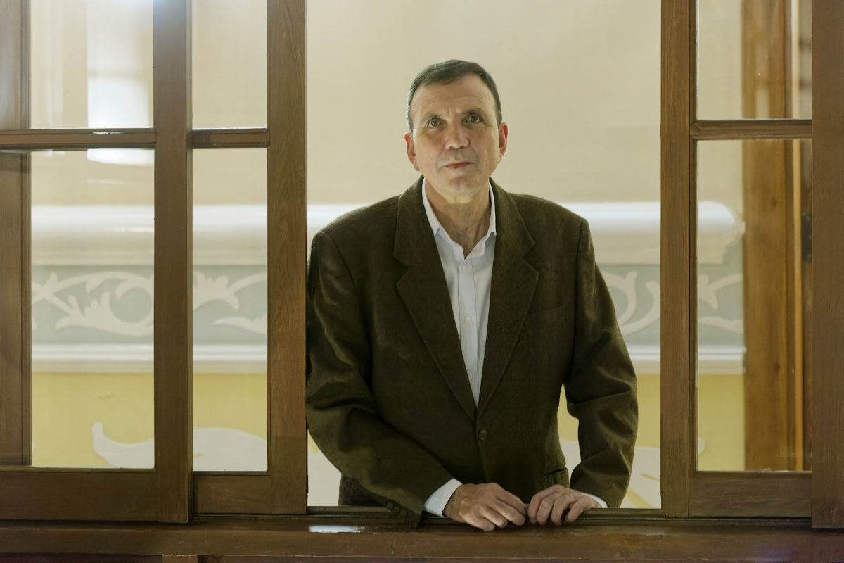 Lluch hace hincapié en la creciente insatisfacción de buena parte de la sociedad respecto a su vida.