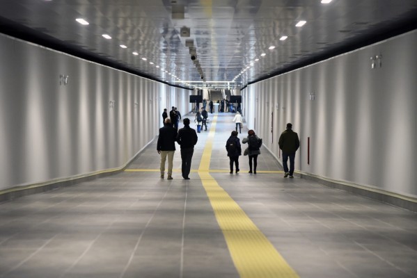 Se abre al público el túnel peatonal que une las estaciones de metro Xàtiva y Alacant