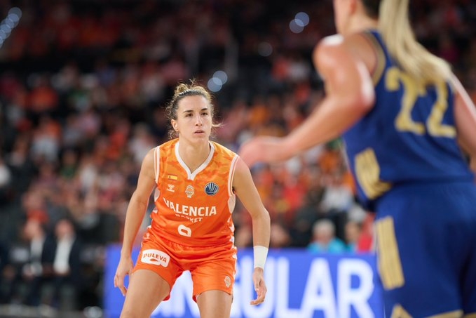 El Valencia aguanta el despliegue físico del Landes con una lección de carácter