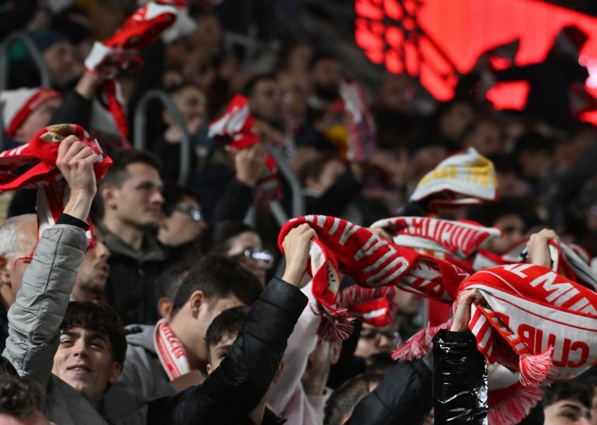 El Murcia-Betis deja el récord de afluencia de espectadores en la Región: 31.436 espectadores