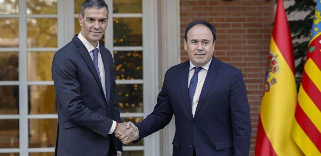 El Niño, la mula, Pérez Llorca y Sánchez