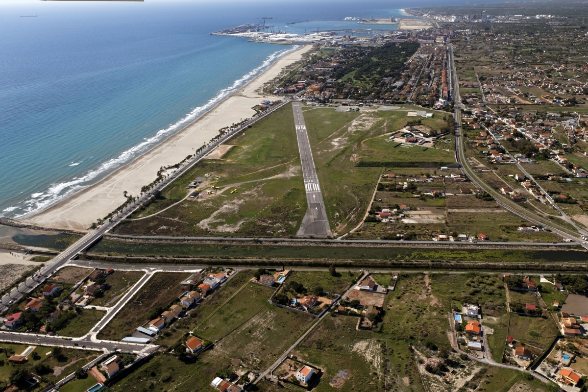 Un canon anual de 15.000 euros y diez años: Castelló regulariza el Aeroclub tras cerca de cuatro décadas
