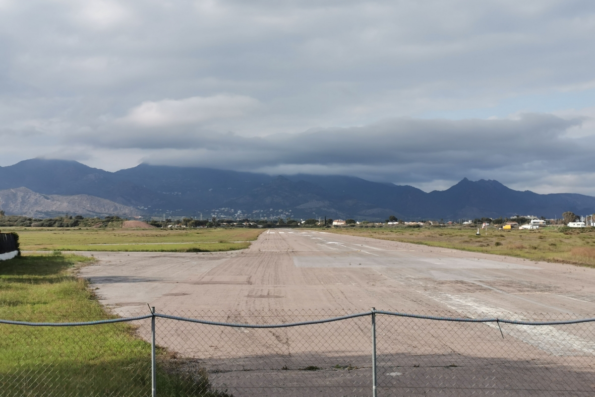 El Aeroclub mantiene su actividad en el aeródromo del Grau de Castelló desde 1958.