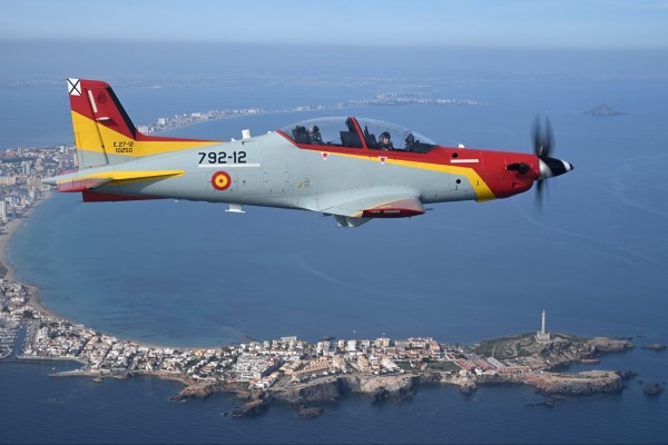 La Princesa Leonor echa a volar: realiza su primera salida en solitario pilotando un Pilatus en la AGA de San Javier
