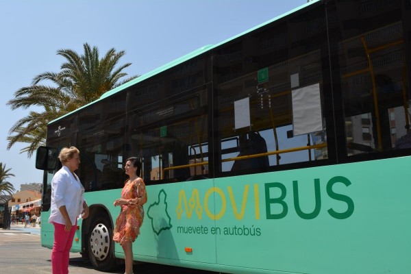 El Pleno de Cartagena exige paralizar el concurso de transporte interurbano para salvar la línea a La Manga a petición del PSOE