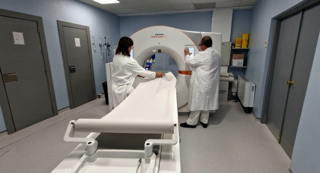 Sanidad deriva a centros privados a pacientes de radiología de varios departamentos, entre ellos Castelló