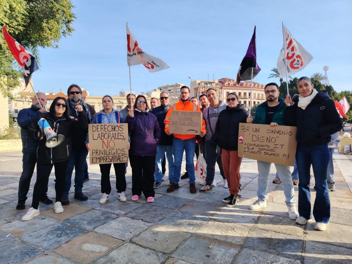 Renovado el convenio de transporte de la Región tras 10 años caducado: incremento salarial, más vacaciones y plus de nocturnidad