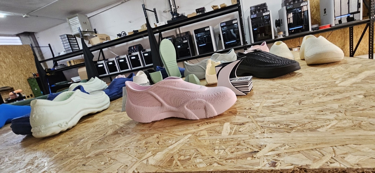 Callnak, desde la UMH, muestra su primer zapato 3D y marca enero como inicio de su actividad comercial
