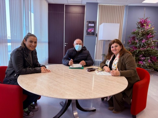 San Javier lanza una campaña para incentivar las compras locales durante la Navidad a través de tarjetas regalo