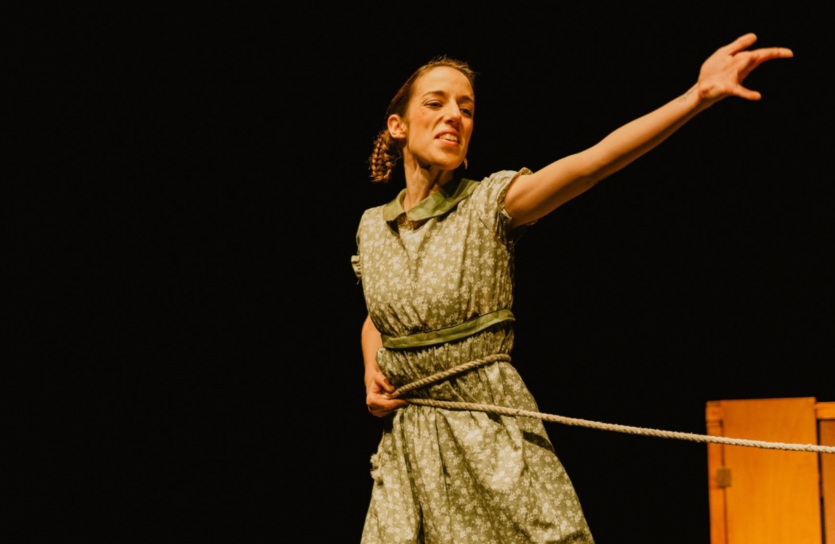 ‘Los zapatos de Juanilla’, un viaje teatral entre la València contemporánea y la Andalucía de la posguerra