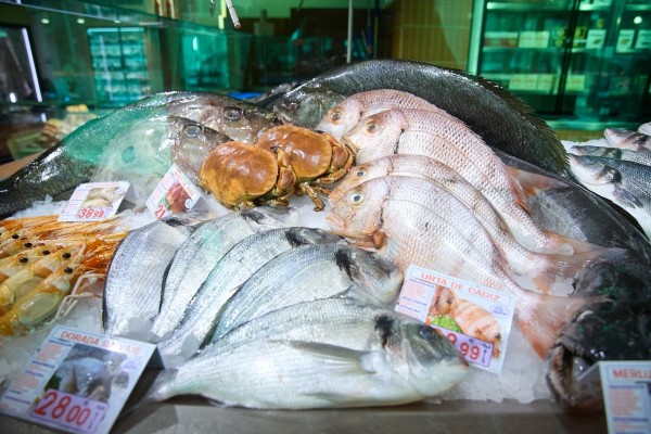Pescaderías y carnicerías afrontan el primer asalto navideño con precios al alza