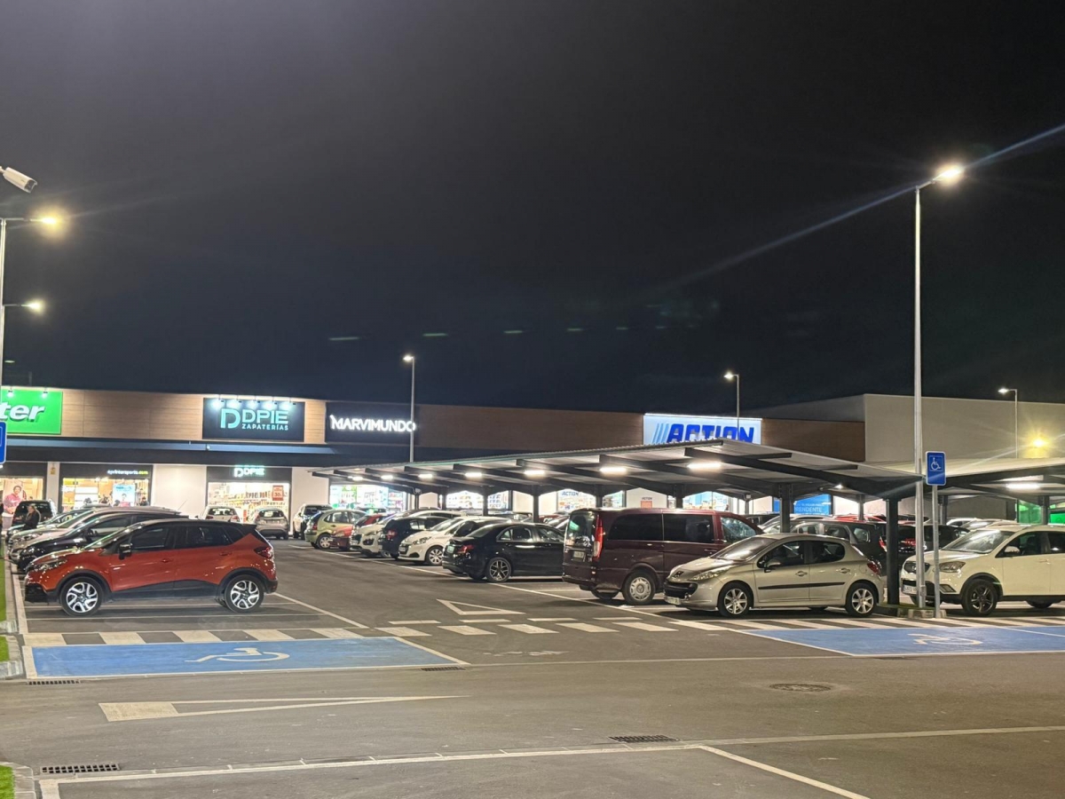  - Foto: CENTRO COMERCIAL LOS OLIVOS