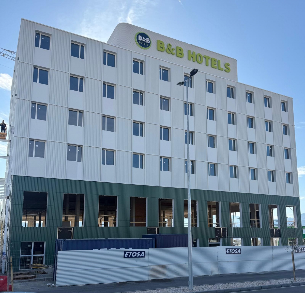  - Foto: CENTRO COMERCIAL LOS OLIVOS