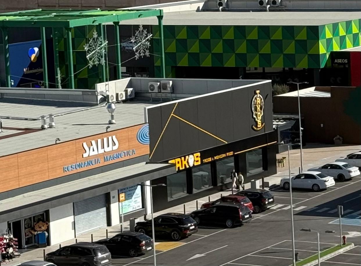  - Foto: CENTRO COMERCIAL LOS OLIVOS