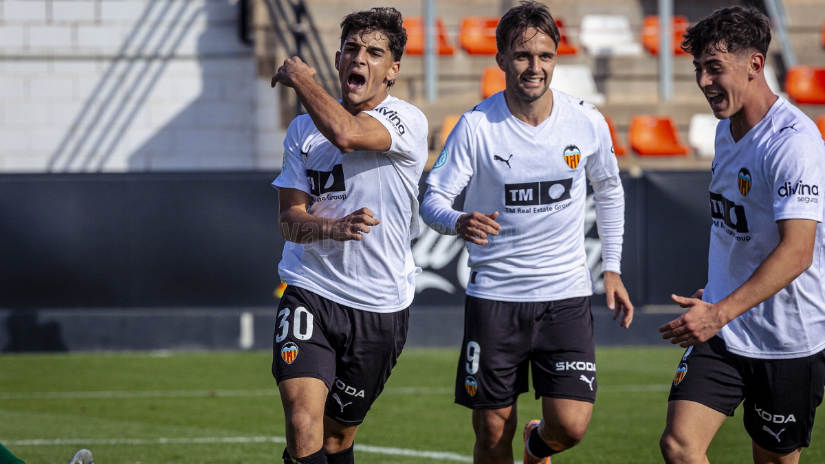 Cedidos Levante UD: Víctor Jr. firma un 'doblete' en el triunfo del Mestalla